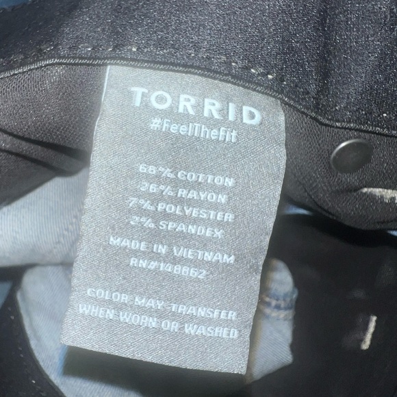 Torrid Bombshell Straight Leg Jeans 16R - Picture 5 of 6